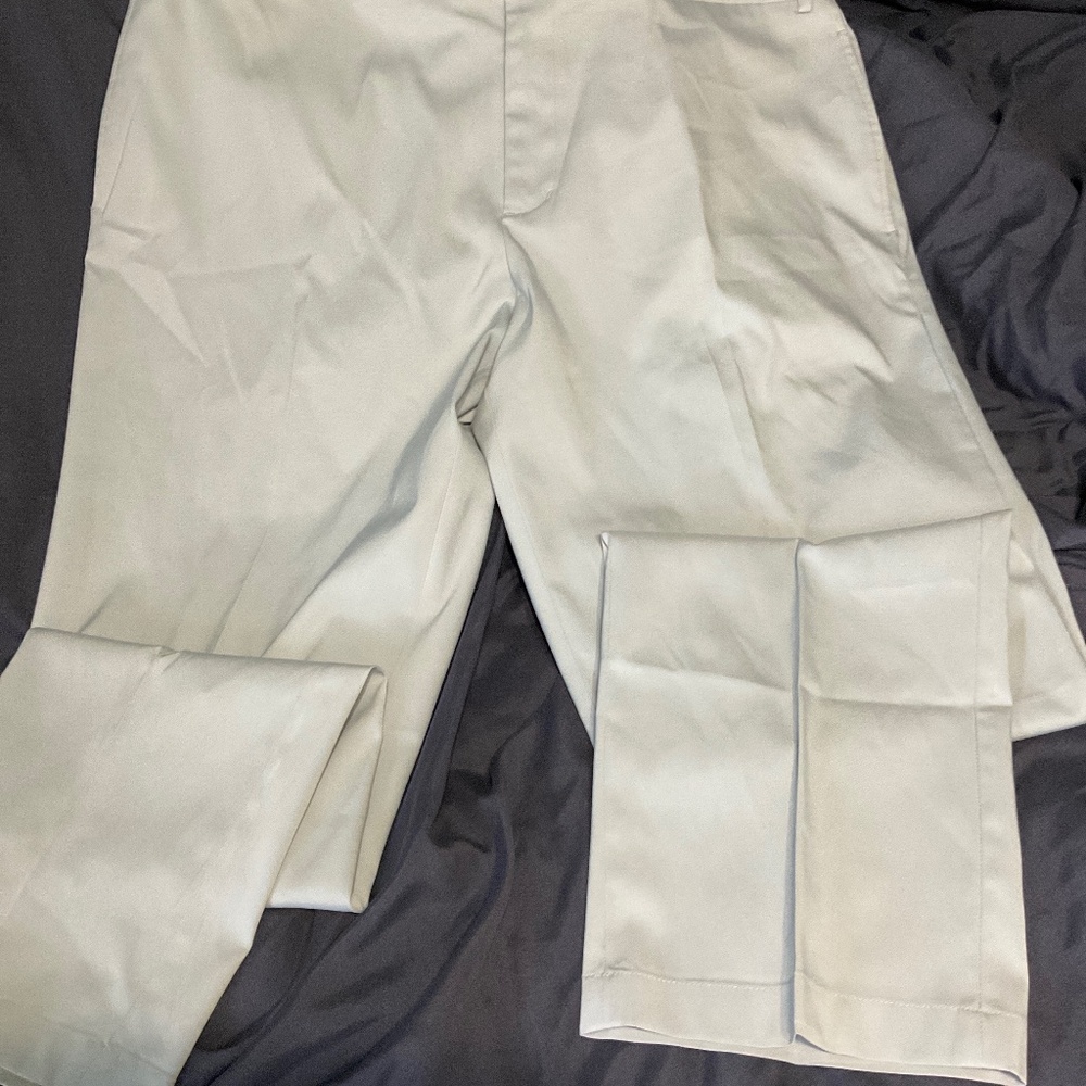 Slazenger mens slacks 40x32 light gray.  M34